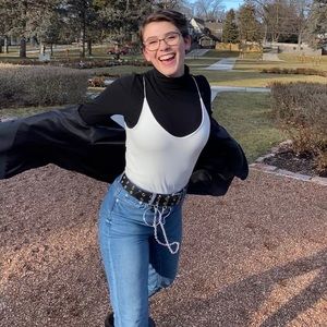 Meet your Posher, Christine